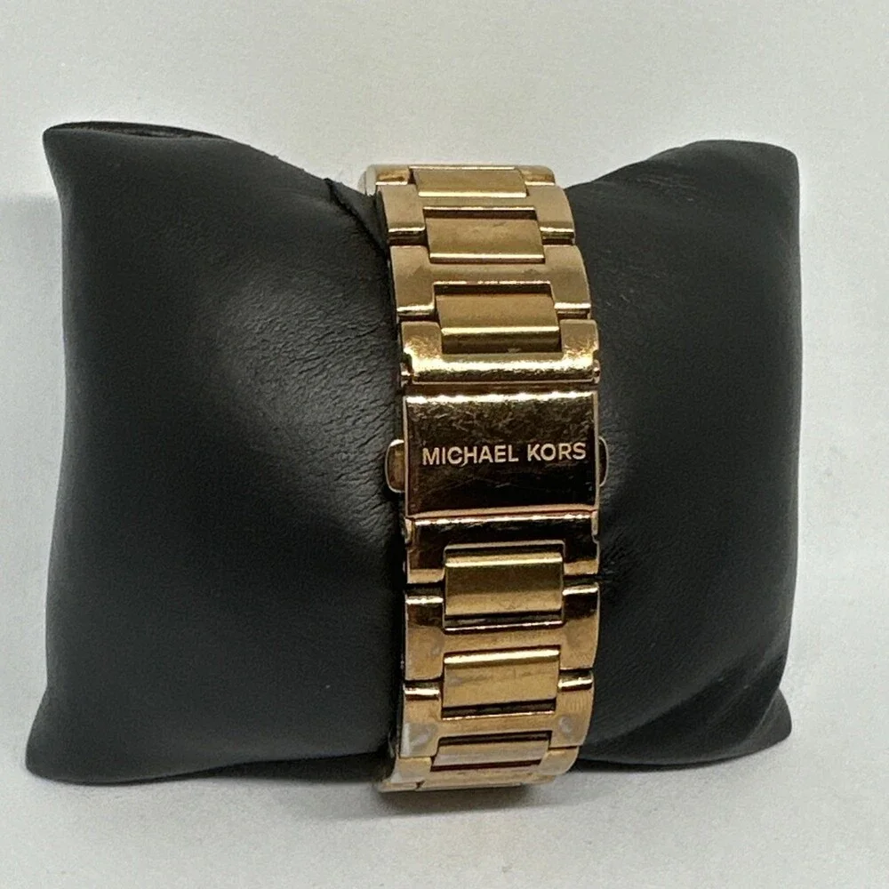 Michael Kors Skylar MK5868 Women's Rose Gold Stainless Steel Analog Watch HME594